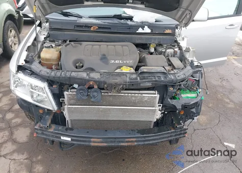 2013 Dodge Journey Sxt z USA, uszkodzony, nr VIN 3C4PDDBG2DT504689